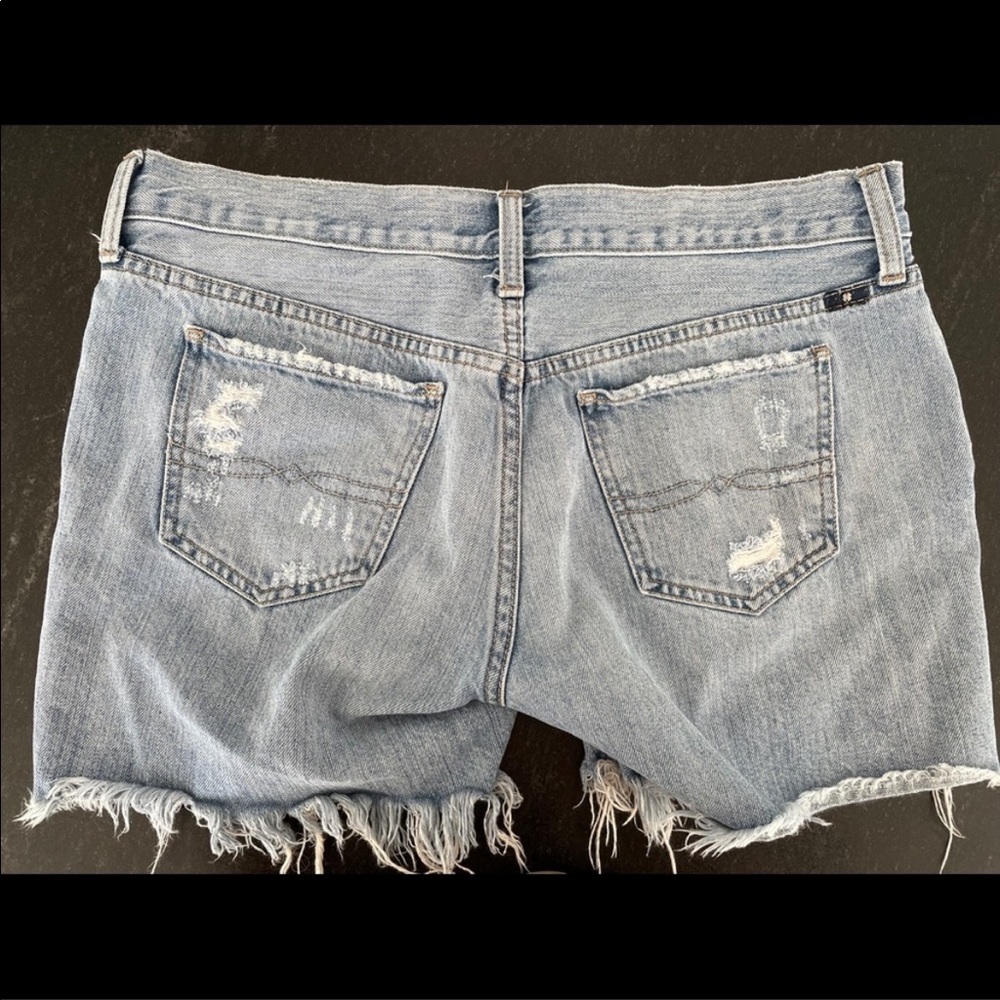 Lucky shorts